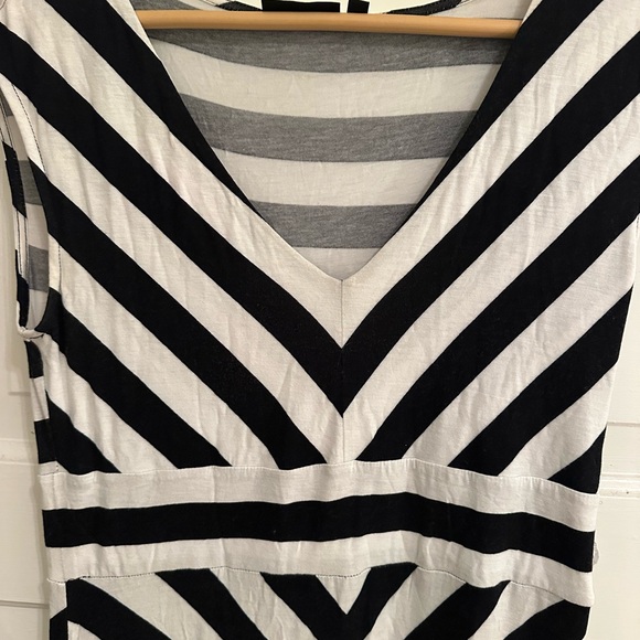 APT. 9 Sleeveless V-Neck Chevron Maxi Dress Sz M - Picture 4 of 8